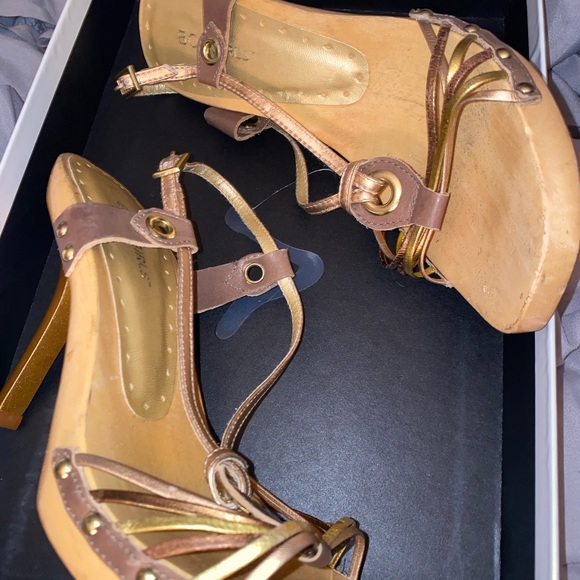 Brown and Gold BCBGIRLS sandals - Picture 2 of 4